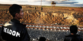 La Turquie va construire un mur de sécurité à sa frontière avec la Syrie (Le Monde)