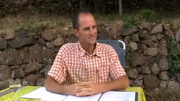 La « démocratie » vue par le Parlement Européen : entretien avec Jean-Bernard Simian