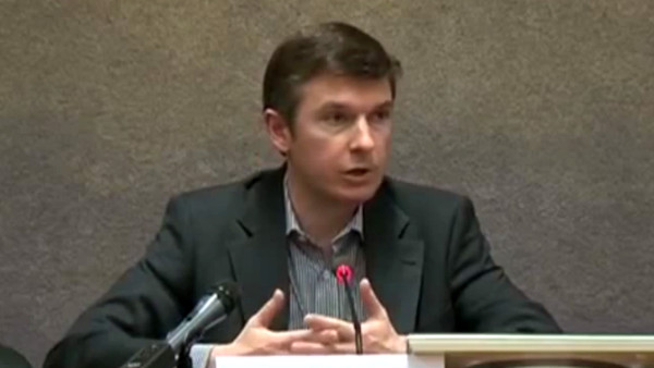 Pierre Piccinin au HCR : « L’attaque chimique d’Al Gouta est une mise en scène d’un groupe rebelle »