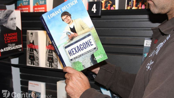 Livre : Hexagone. Lorànt Deutsch occupe une place laissée vacante par les historiens