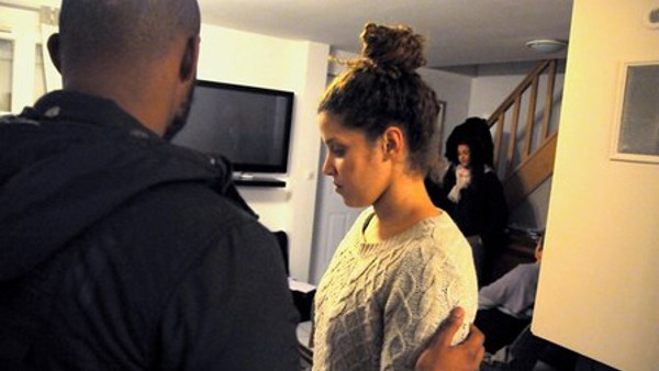 Des flics matraquent et jurent de « baiser ta femme » : bienvenue au commissariat de Cergy (StreetPress)