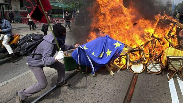 La censure globale va commencer : l’UE va dépenser des millions pour contrôler et cibler des médias alternatifs, réseaux sociaux (The Telegraph)
