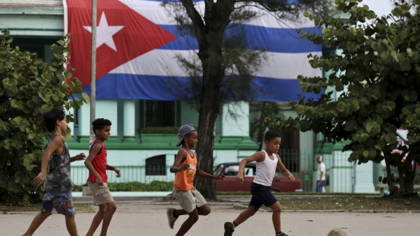 « Guantánamo nous appartient », par Hernando Calvo Ospina (documentaire)