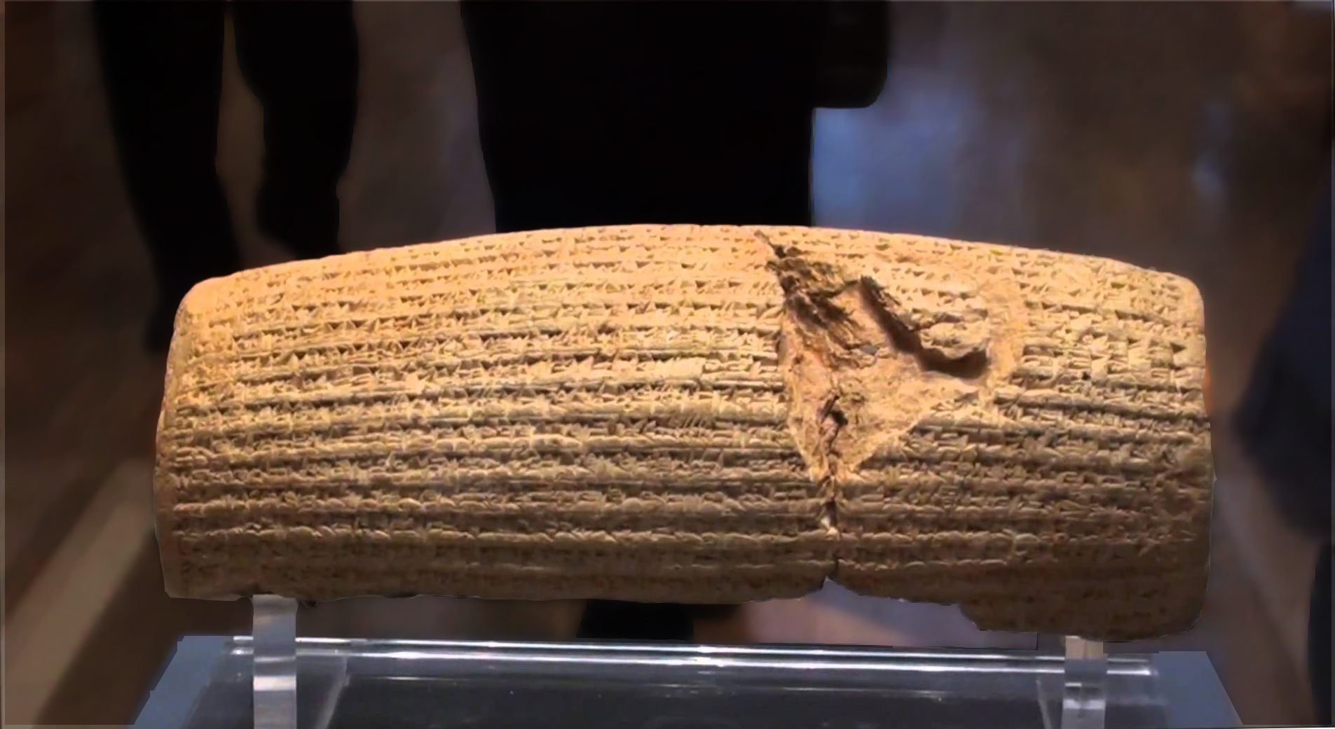 Cyrus Cylinder