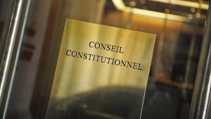 Article - saisine Conseil constitutionnel frondeurs